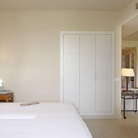 Hotel La Costa Golf & 4*